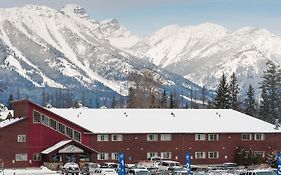 Fernie Slopeside Lodge
